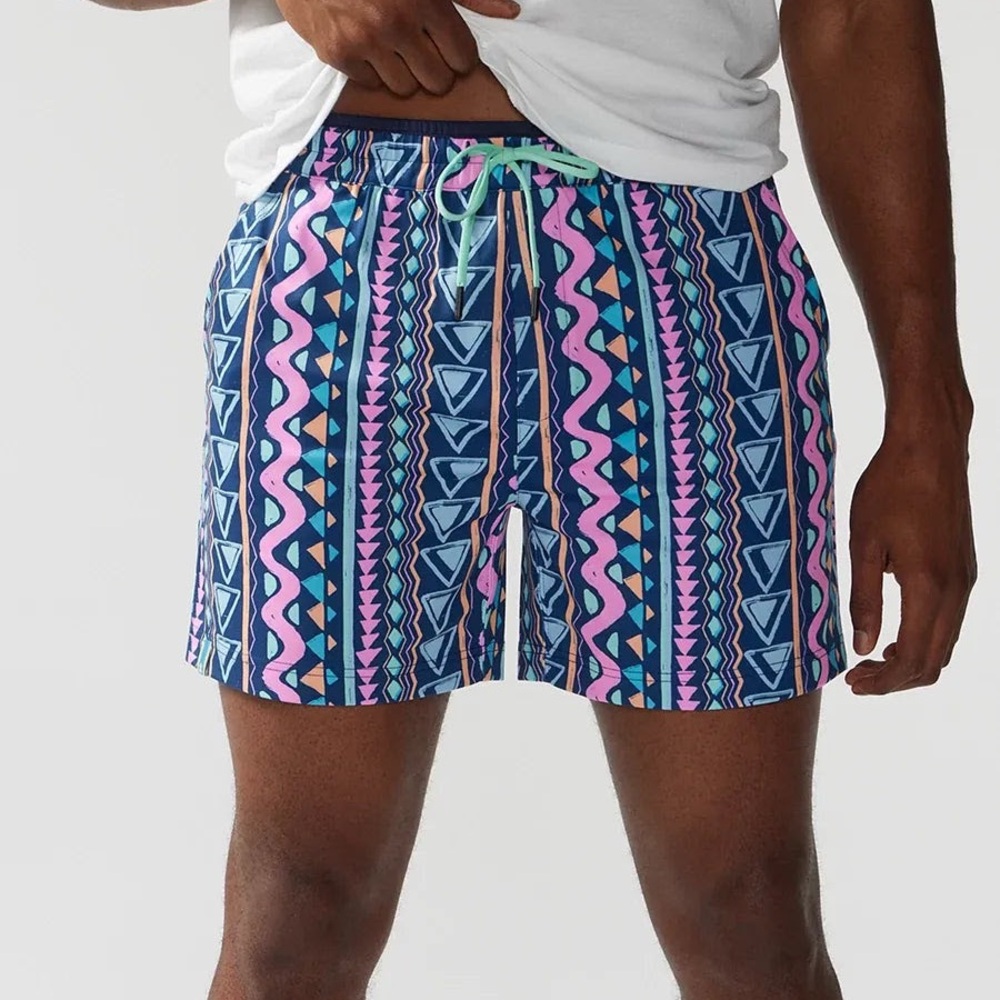 Chubbies Movementum Shorts - The Hammers (5.5 inch inseam)